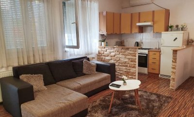 Laura & Lucija – One-Bedroom Apartment with Terrace in Osijek