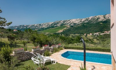 Bavaria 3 – Studio Apartment with Terrace near Baška