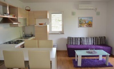 Soldo 1 – Two-Bedroom Apartment with Balcony in Baška
