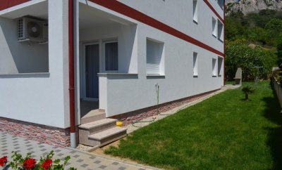 Sušec 2 – One-Bedroom Apartment with Terrace in Baška