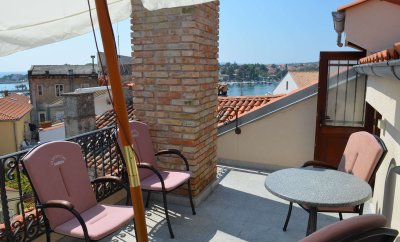 Hedviga 2 – Studio Apartment with Rooftop Terrace in the Old Town of Krk
