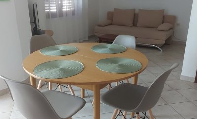 Mohar 1 – Two-Bedroom Apartment with Balcony in Baška