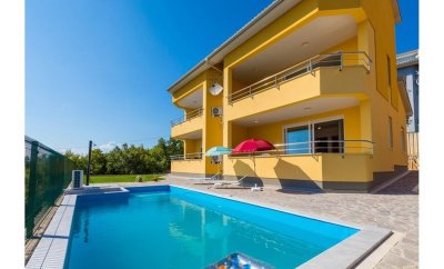 Heaven Hill – One-Bedroom Apartment with Pool and Sea View in Jadranovo