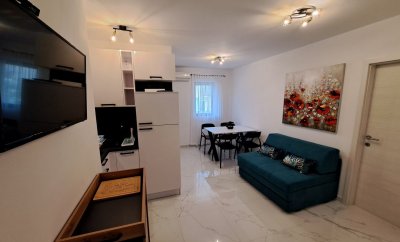 Mohar 3 – One-Bedroom Apartment with Balcony in Baška