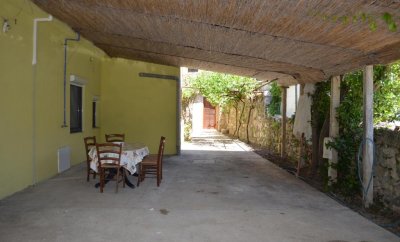 Petar 1 – Two-Bedroom Apartment with Patio near Baška