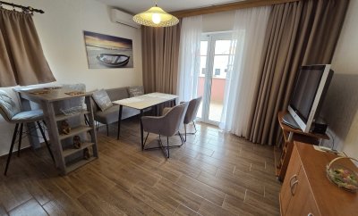 Nensi – One-Bedroom Apartment with Large Balcony in Baška