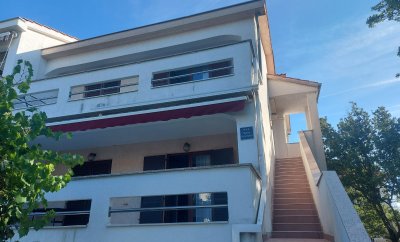 Katarina – Two-Bedroom Apartment with Balcony in Vantačići