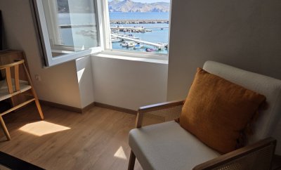 Portside – One-Bedroom Attic Apartment with Sea View on the Promenade in Baška