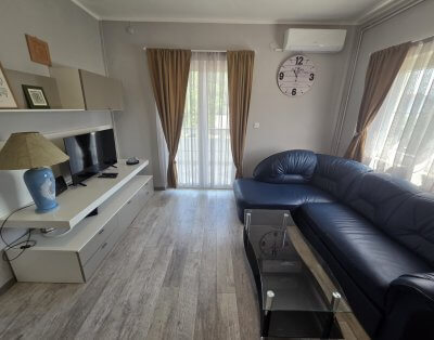 Ivana 2 – Three Bedroom Apartment with Balconies and Sea View in Baška